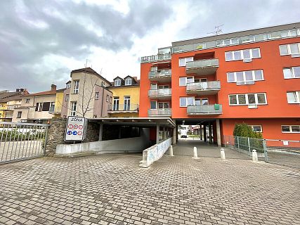 pronajem-garazoveho-stani
