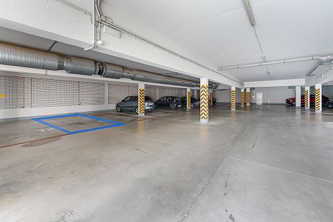 pronajem-kryteho-parkovaciho-stani