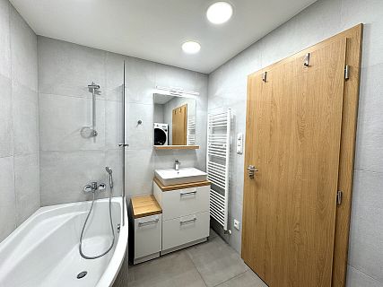 superior-apartment-2-kk-with-loggia-for-rent