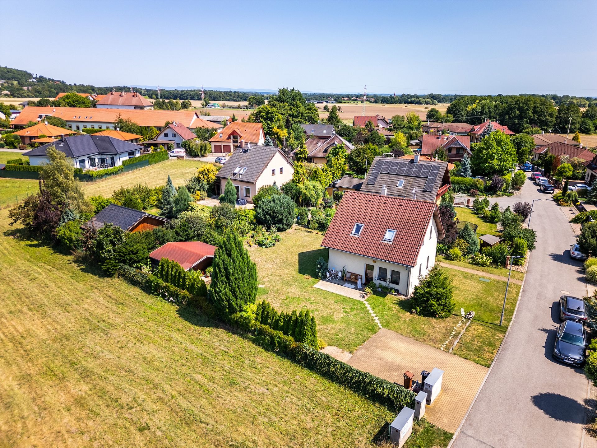 Family house with a view of Kunětice Mountain