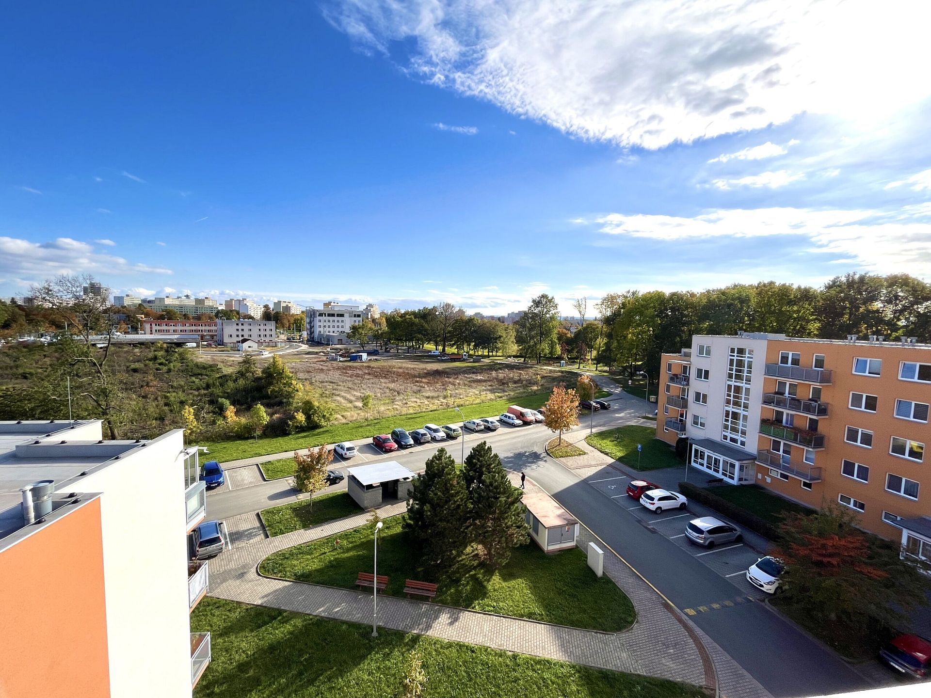 Pronájem bytu 2+kk 81 m² s balkónem a velkou terasou