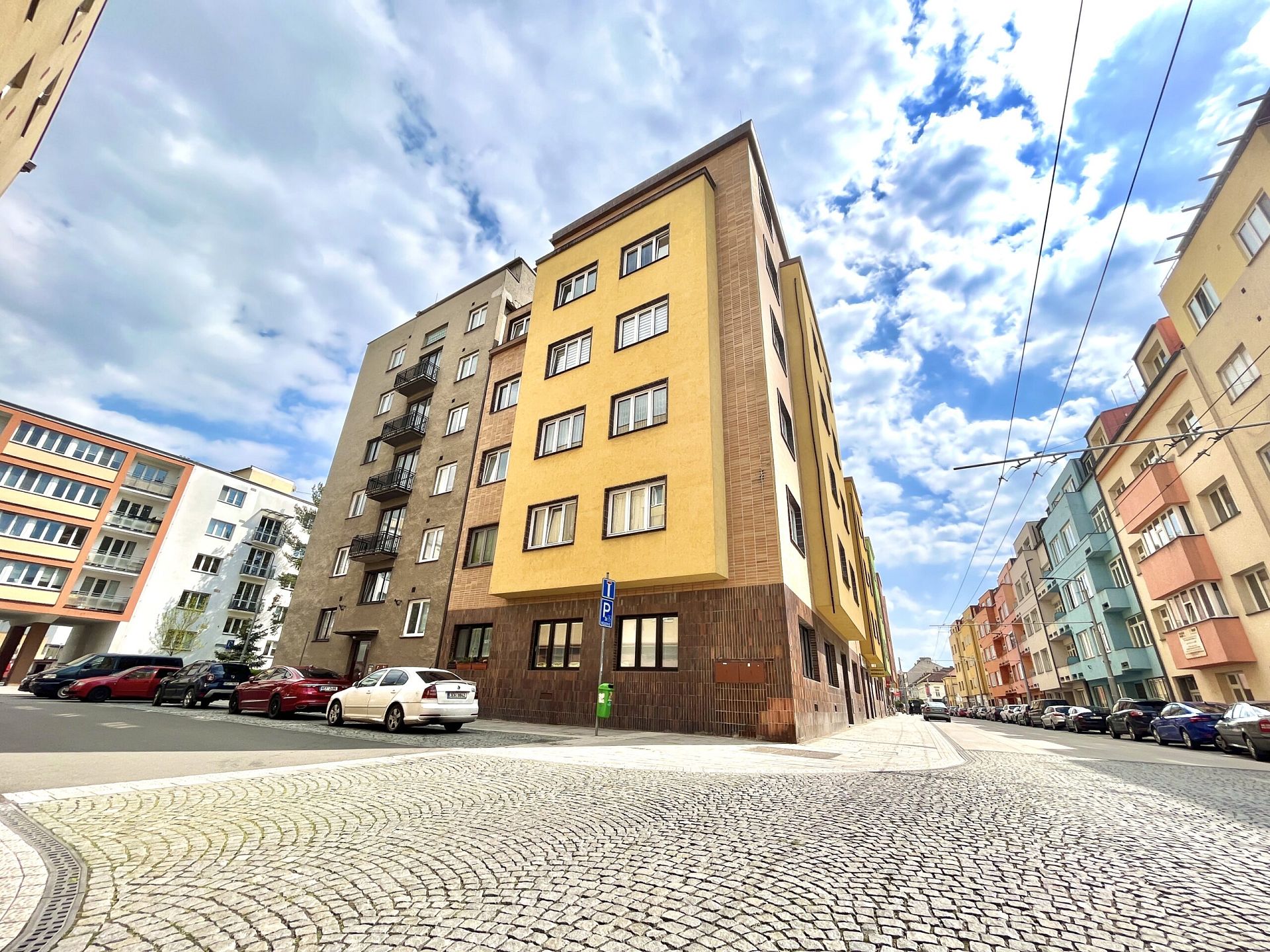 Rent apartment 1+1 32 m² with cellar and elevator