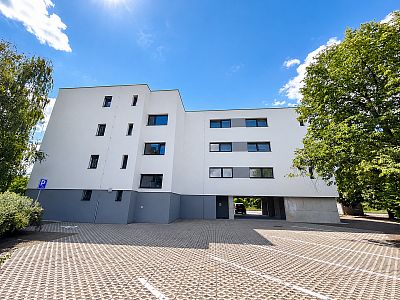 Byt 1+kk s balkónem a sklepem