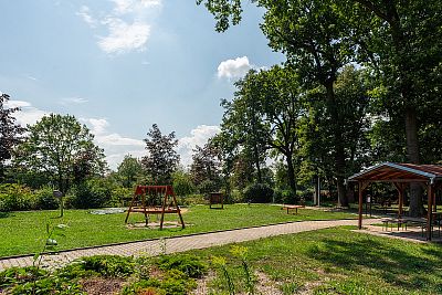 Byt 1+kk s výhledem do lesa