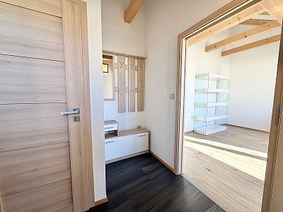 Byt 2+kk s výhledem na zámek