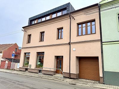 Byt 2+kk s výhledem na zámek