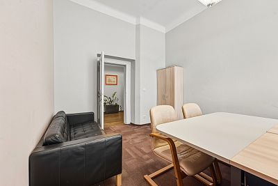 Druhá samostatná kancelář