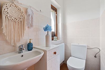 Family house with a view of Kunětice Mountain