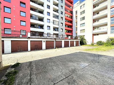 For sale apartment 3+kk 78 sqm with two balconies and cellar