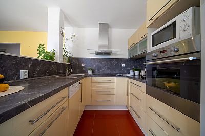 For sale low-cost family house of 117 sqm with a plot of 591 sqm