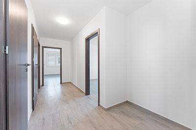 For sale new building of 122 m² with land of 1 020 m²