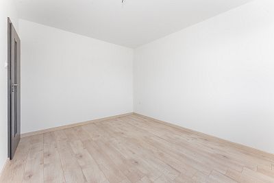 For sale new building of 122 m² with land of 1 020 m²