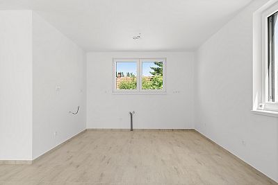 For sale new building of 122 m² with land of 1 020 m²