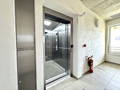 Fully equipped apartment 1+kk with loggia