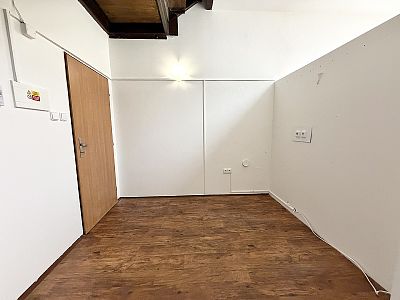 Komerční prostor 81 m²