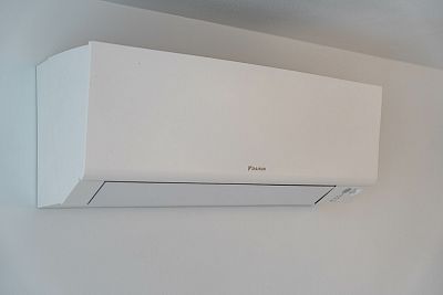 Luxury house with swimming pool for rent