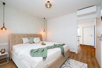 Luxury house with swimming pool for rent