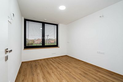 Luxusní dům s bazénem k pronájmu