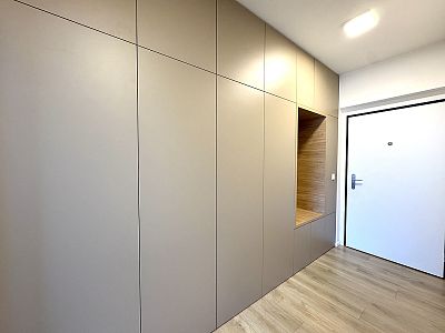 Moderní byt 2+kk m² s lodžií a komorou