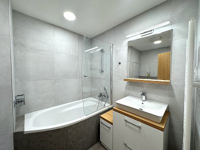 Nadstandardní byt 2+kk s lodžií k pronájmu