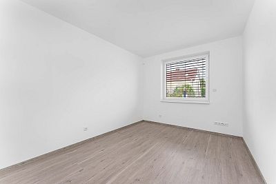 Novostavba s pozemkem 413 m² k pronájmu