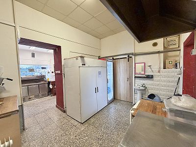 Obchodní prostor (pizzerie) v centru města