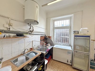 Obchodní prostor (pizzerie) v centru města