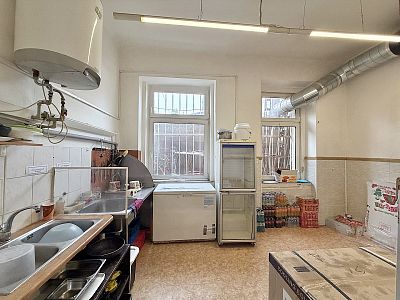 Obchodní prostor (pizzerie) v centru města