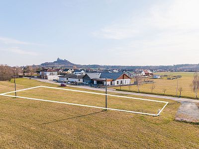 Pozemek s projektem a stavebním povolením