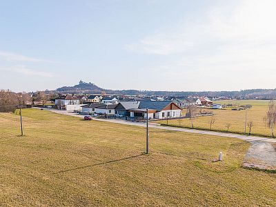 Pozemek s projektem a stavebním povolením