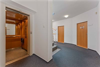 Prodej administrativního kancelářského komplexu 1 004 m²