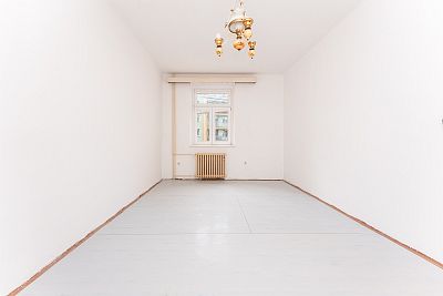 Prodej bytu 3+1 95 m² se sklepem