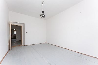 Prodej bytu 3+1 95 m² se sklepem