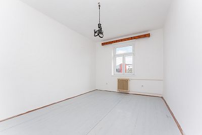 Prodej bytu 3+1 95 m² se sklepem
