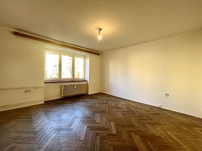 Pronájem bytu 2+1 61 m² se sklepem