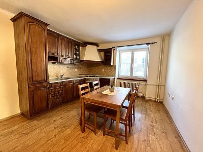 Pronájem bytu 2+1 61 m² se sklepem