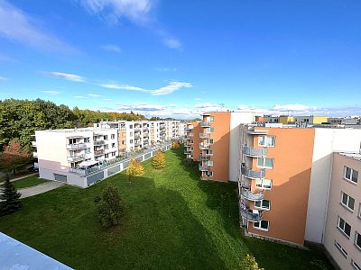 Pronájem bytu 2+kk 81 m² s balkónem a velkou terasou