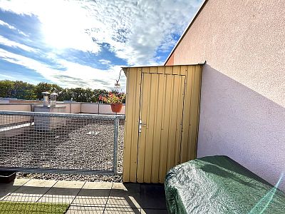 Pronájem bytu 2+kk 81 m² s balkónem a velkou terasou
