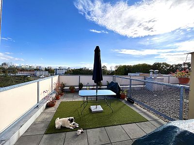 Pronájem bytu 2+kk 81 m² s balkónem a velkou terasou
