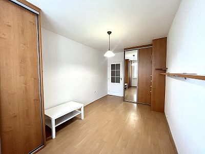 Pronájem bytu 3+kk 81 m² s lodžií, sklepem a výtahem