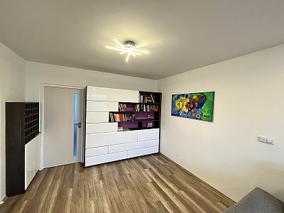 Pronájem bytu 4+1 94 m² s lodžií