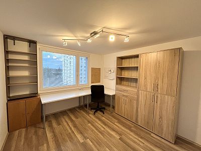 Pronájem bytu 4+1 94 m² s lodžií
