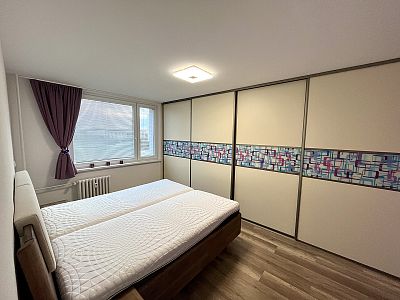 Pronájem bytu 4+1 94 m² s lodžií