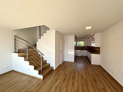 Pronájem rodinného domu 117 m² s pozemkem 290 m²