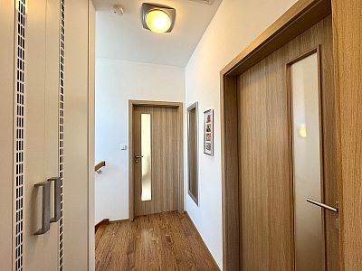 Pronájem rodinného domu, pozemek 288 m²