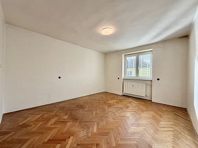 Prostorný byt 3+1 s velkým sklepem