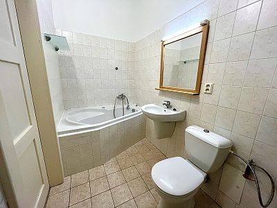 Rent apartment 2+1 53 m² with balcony and cellar