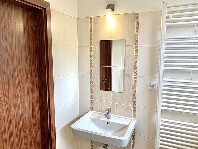 Rent apartment 2+kk 57 m² with loggia