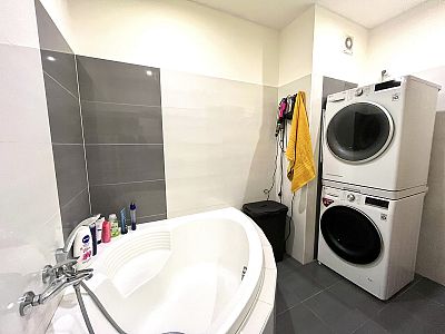 Rent apartment 2+kk 81 m² with balcony and large terrace