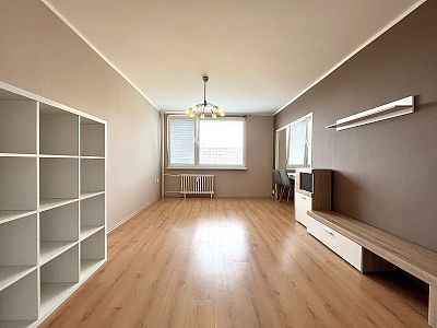 Rent apartment 3+kk 81 m² with loggia, cellar and elevator